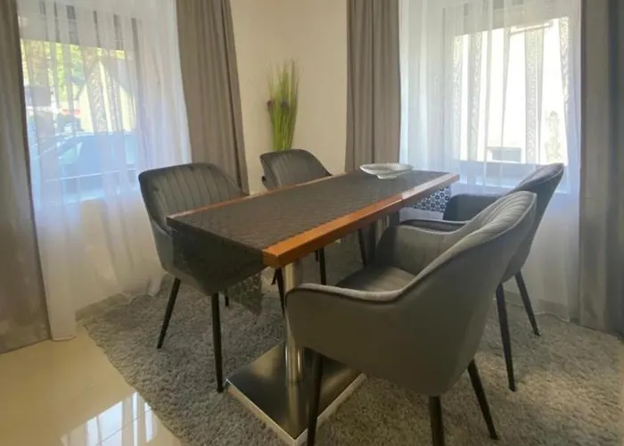 Ferienhaus Dakaj - Einfamilienhaus Lejlighed *